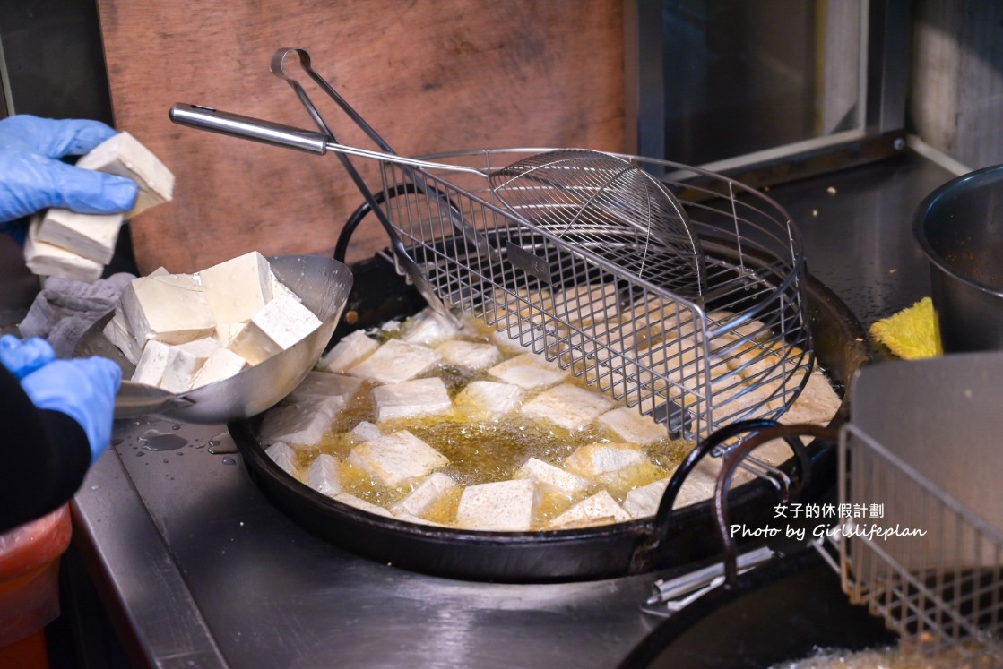 金佳脆皮臭豆腐｜在地30年最強人氣排隊美食(外帶) @女子的休假計劃