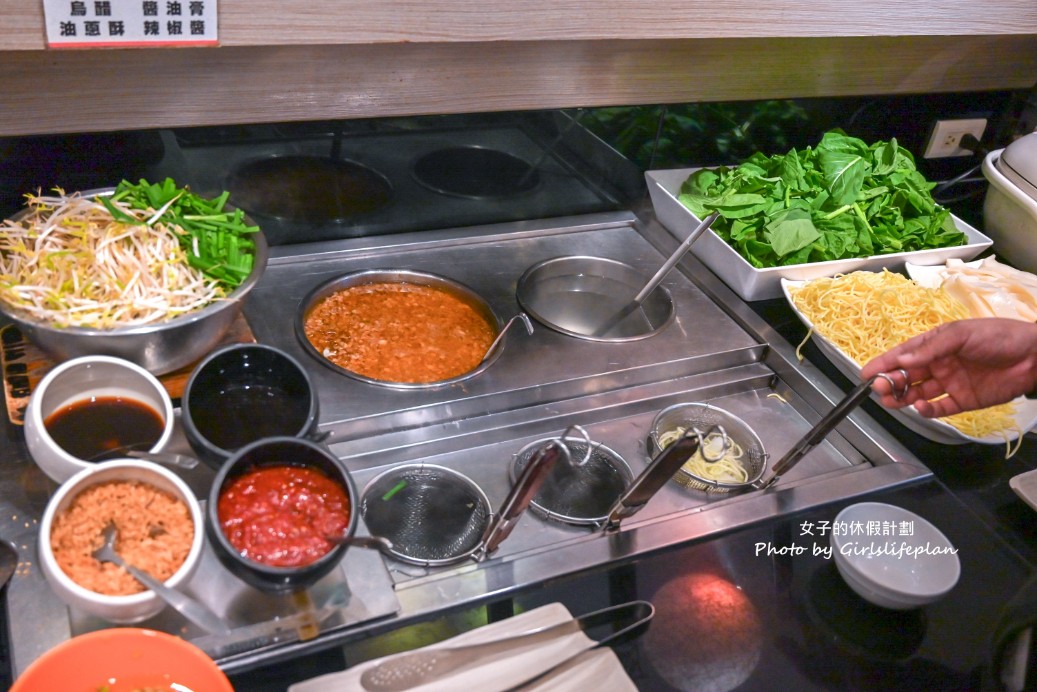貴族世家龍岡店｜自助吧吃到飽只要340元(外帶) @女子的休假計劃