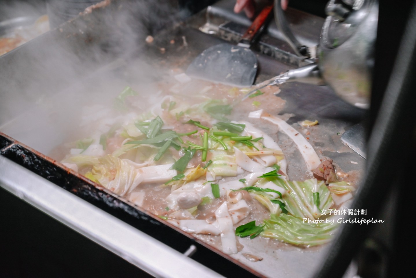 沙克鐵板燒｜裕民夜市在地排隊人氣美食(菜單) @女子的休假計劃