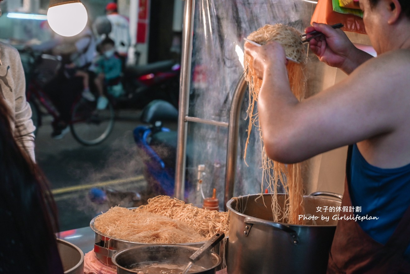 有榮豬血湯｜超大份量豬腸豬血湯，湯頭可以免費續(外帶) @女子的休假計劃