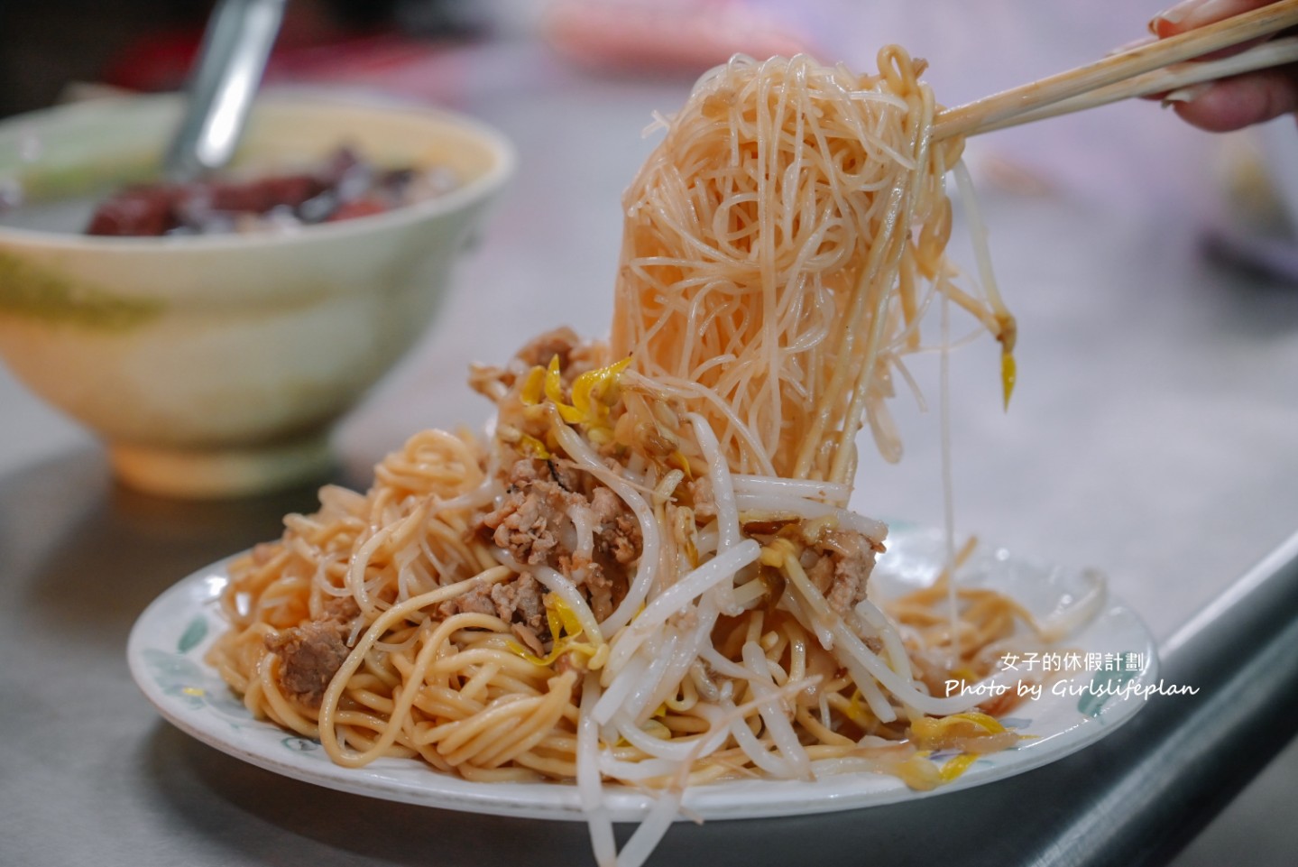 有榮豬血湯｜超大份量豬腸豬血湯，湯頭可以免費續(外帶) @女子的休假計劃