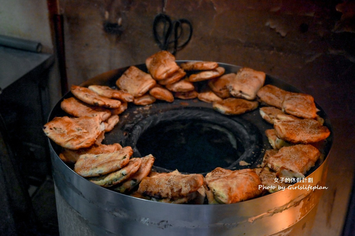 利民碳烤酥餅｜50年上海古早味碳烤燒餅(菜單) @女子的休假計劃