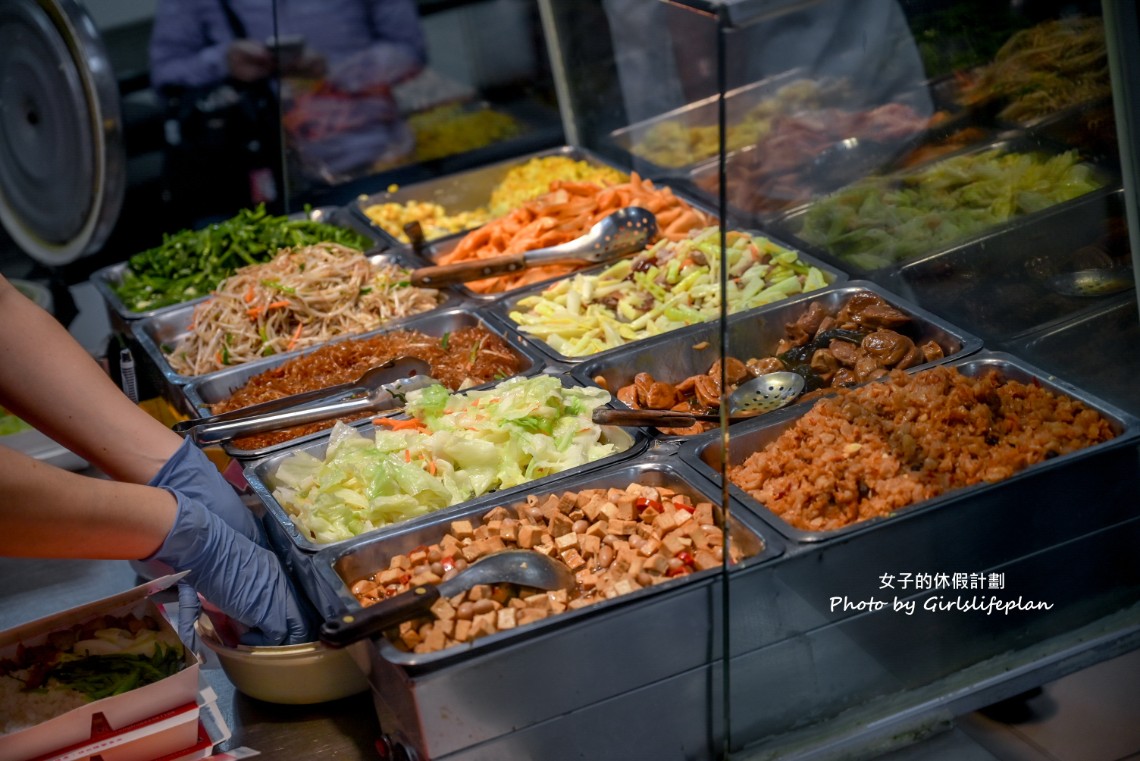 香港榮華燒臘｜板橋排隊人氣便當店內用紅茶湯品喝到飽(外帶) @女子的休假計劃