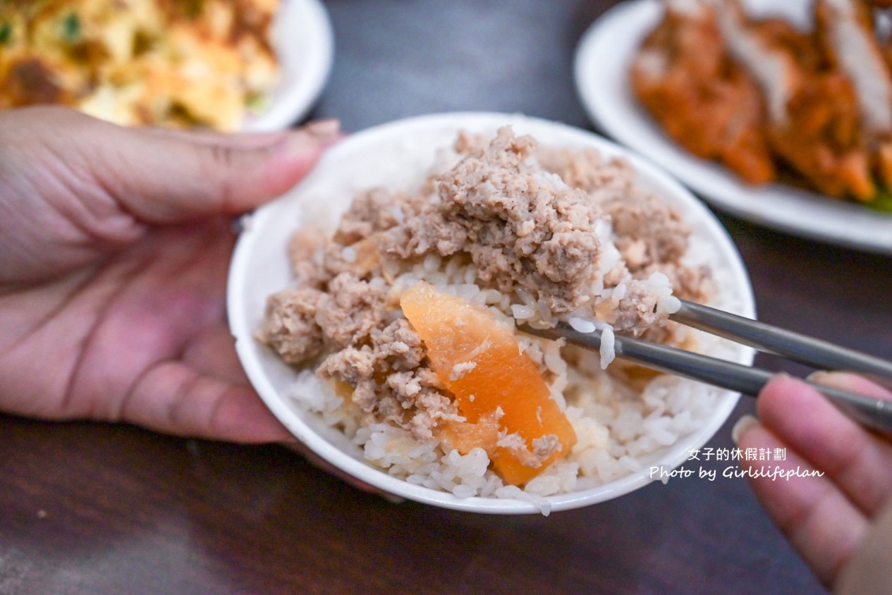 吉仔冬瓜肉飯｜土城最強排隊美食，必吃30元冬瓜肉飯(菜單) @女子的休假計劃