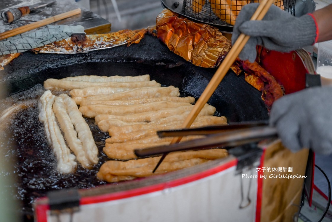 松興油條｜一天只賣4小時人氣排隊美食(外帶) @女子的休假計劃