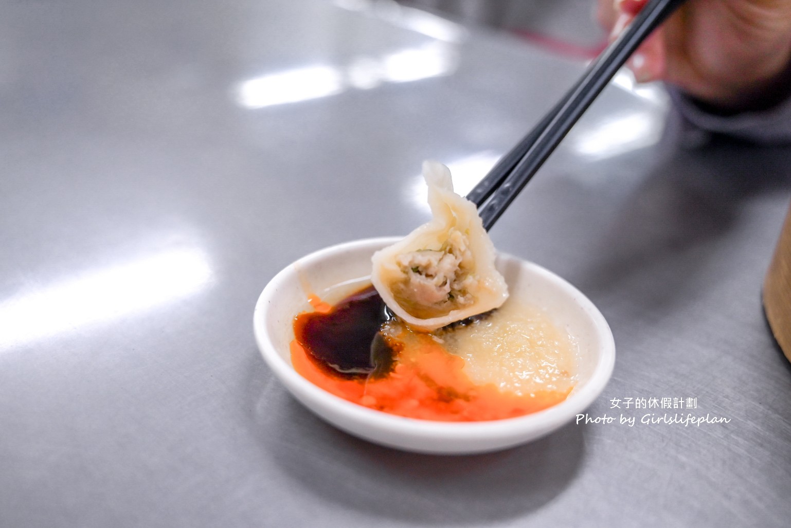 吉蜂蒸餃｜在地超過30年老店，9顆蒸餃35元(外帶) @女子的休假計劃