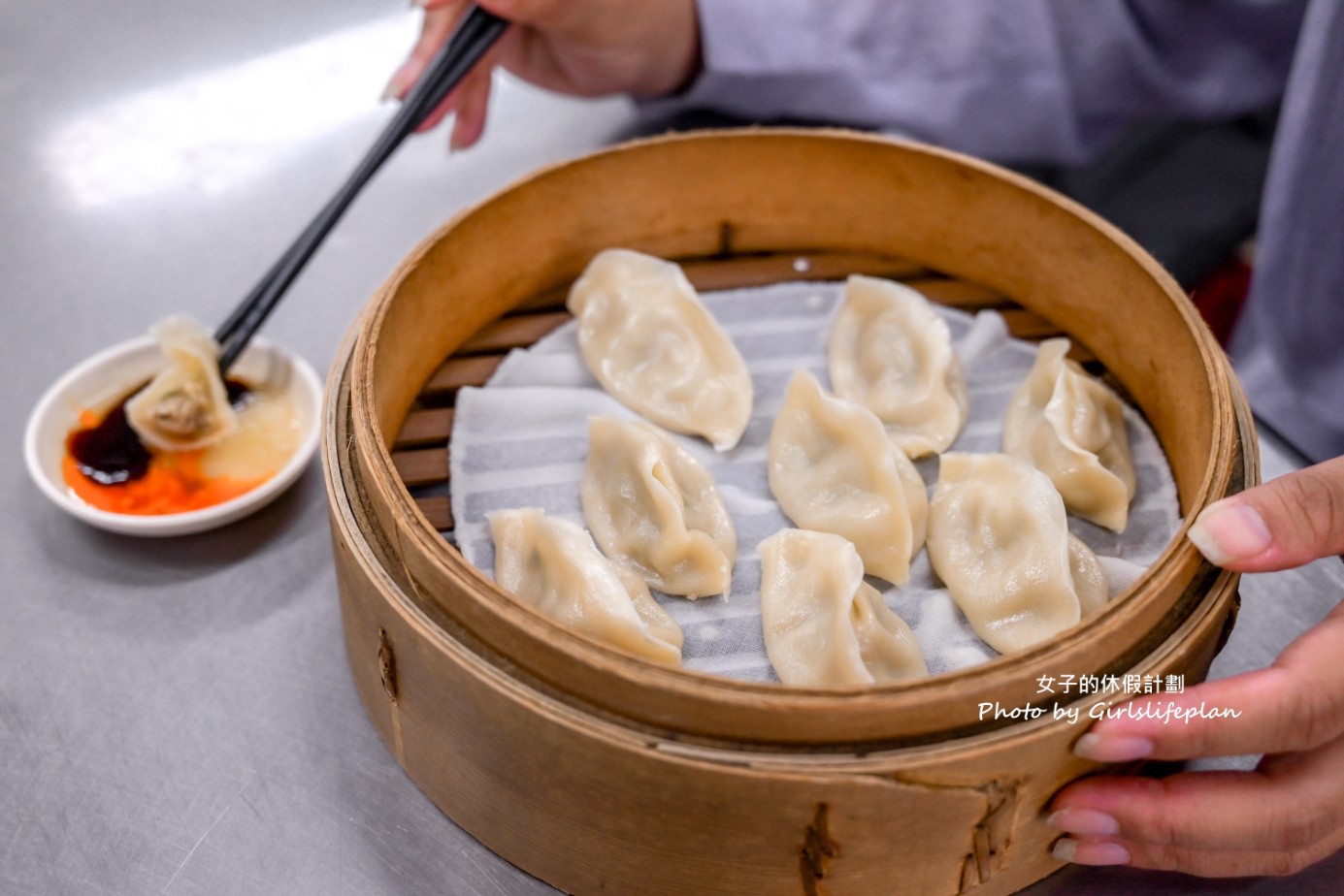 吉蜂蒸餃｜在地超過30年老店，9顆蒸餃35元(外帶) @女子的休假計劃