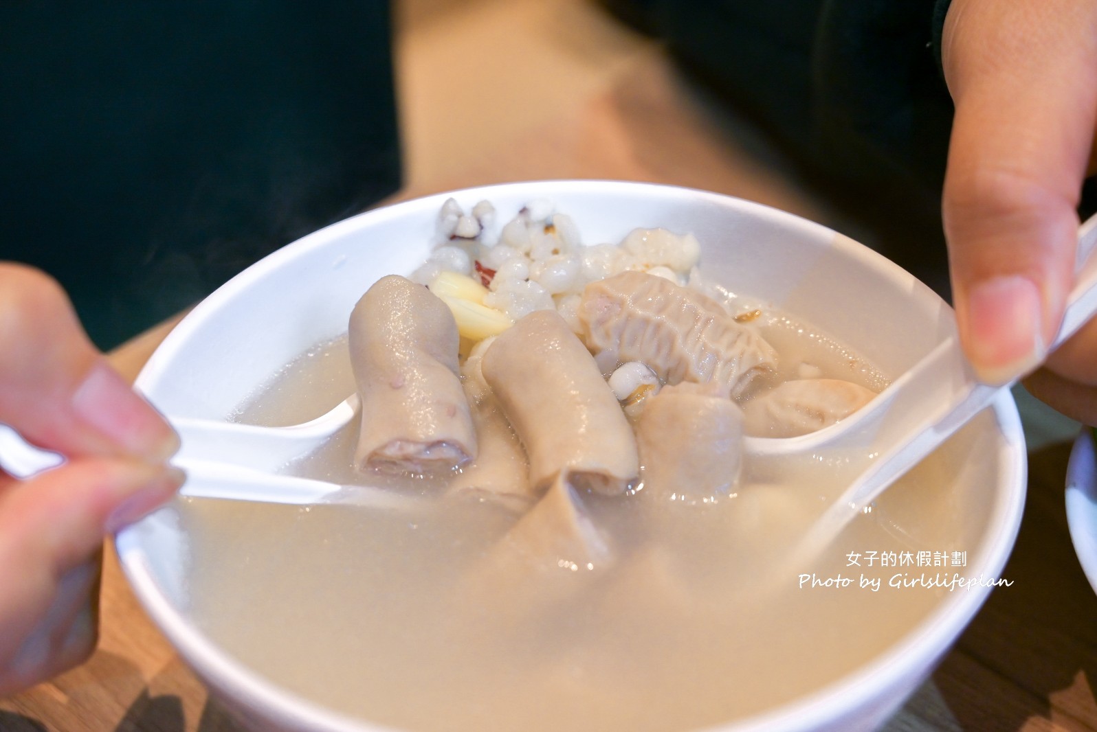 高雙管四神湯，在地超過50年人氣景美夜市美食 @女子的休假計劃