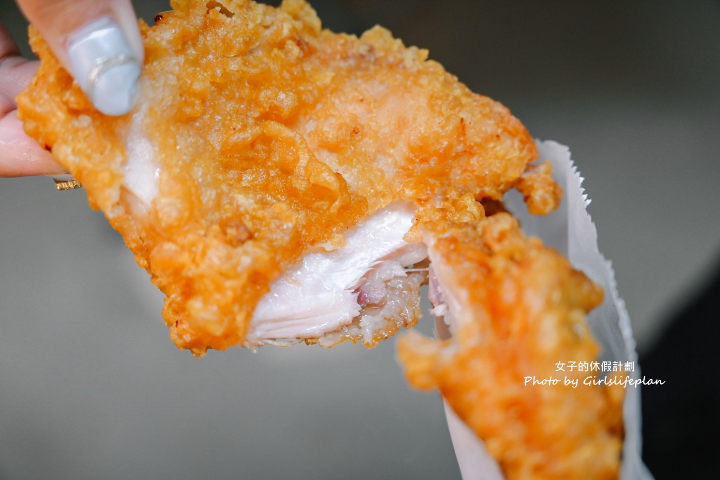 台妹炸雞翅｜人氣超夯雞翅買五送一人氣必吃(外帶) @女子的休假計劃
