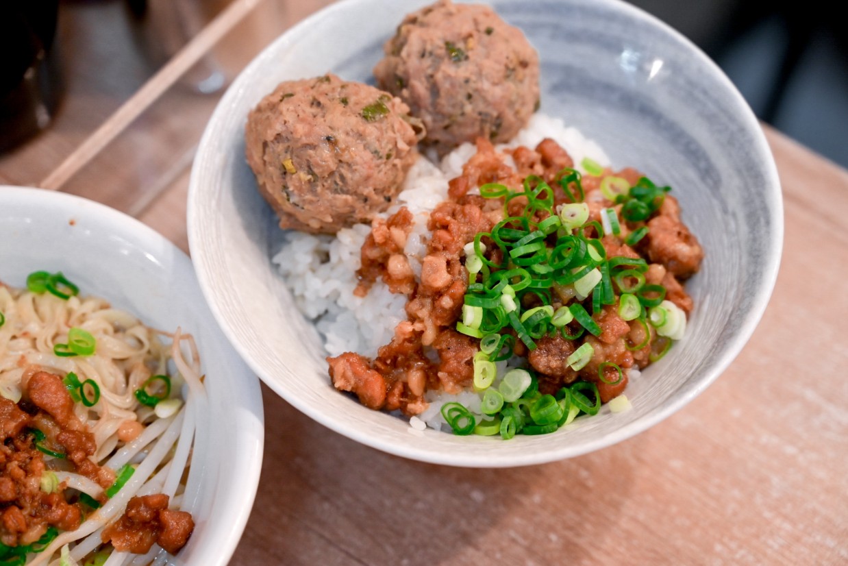 嵐肉燥專賣店｜市場巷弄排隊美食，臺灣滷肉飯節精選店家(菜單) @女子的休假計劃