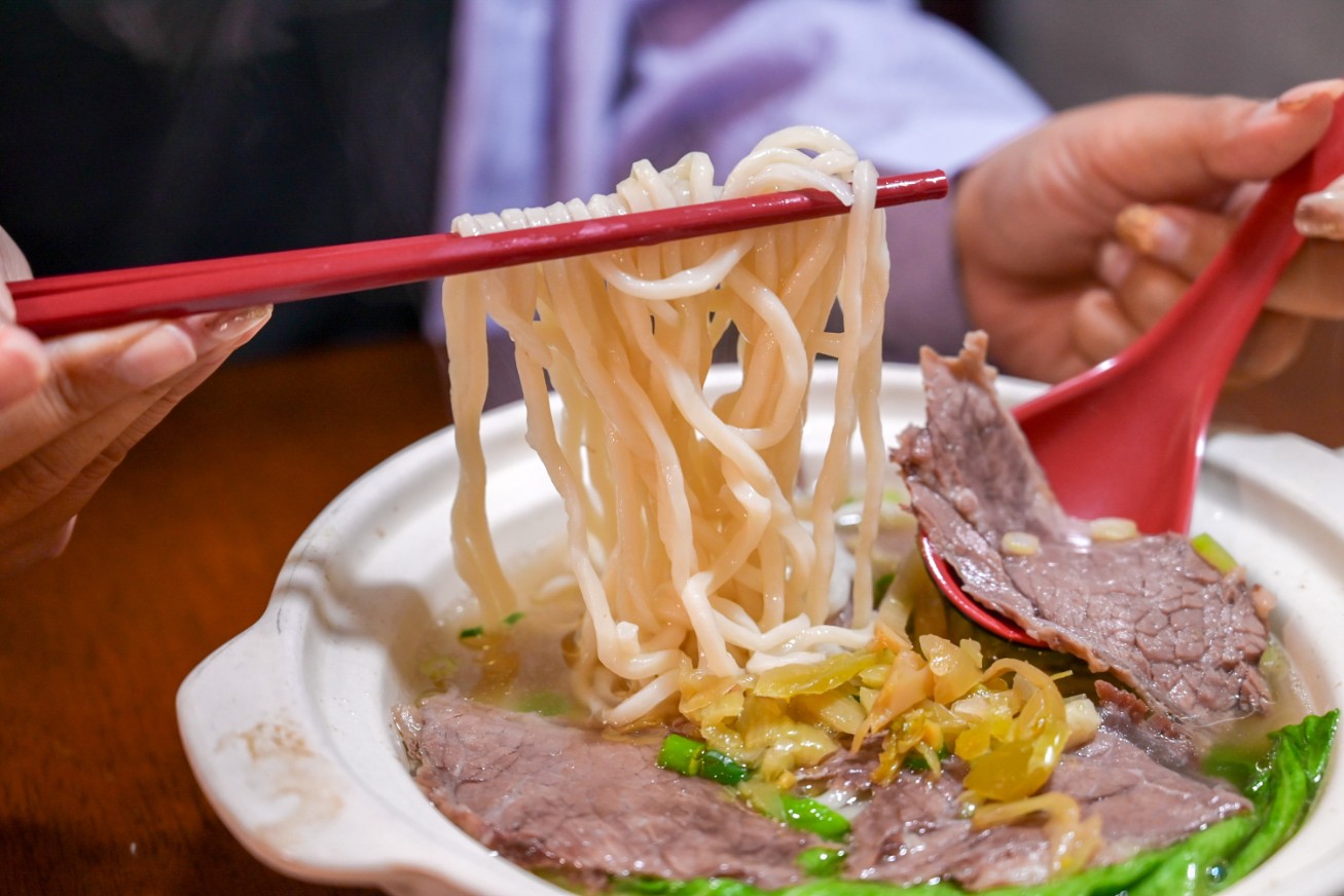 清真中國牛肉麵食館 (大安)｜連續六連霸米其林推薦(外帶) @女子的休假計劃