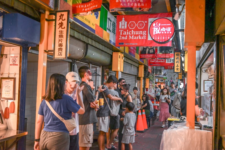 嵐肉燥專賣店｜市場巷弄排隊美食，臺灣滷肉飯節精選店家(外帶) @女子的休假計劃