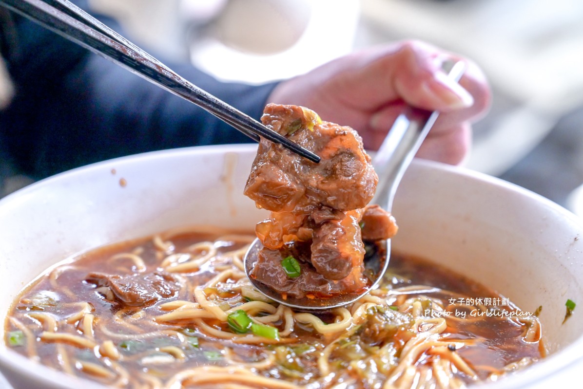 三廠麵店｜在地人氣美食牛肉麵一碗只要70元牛肉湯麵40元(外帶) @女子的休假計劃