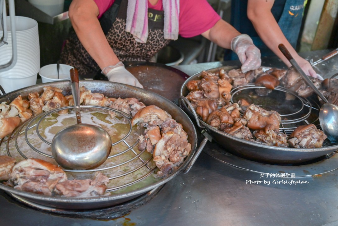 老黃豬腳大王｜在地人氣美食，豬腳Q彈帶脆感膠質滿滿真的很強(菜單) @女子的休假計劃