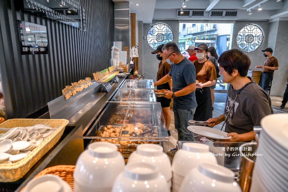 竹東邱記排骨酥麵｜在地人氣美食，氣泡水喝到飽(菜單) @女子的休假計劃