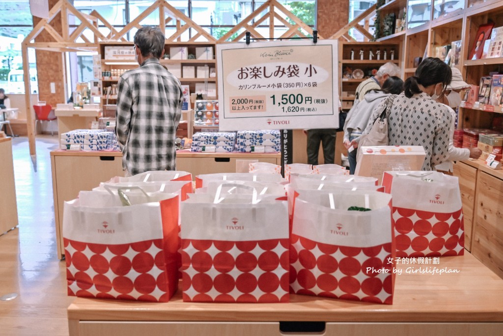 Tivoli Factory｜高帽子(紅帽子)禮盒餅乾175元吃到飽附飲料 @女子的休假計劃