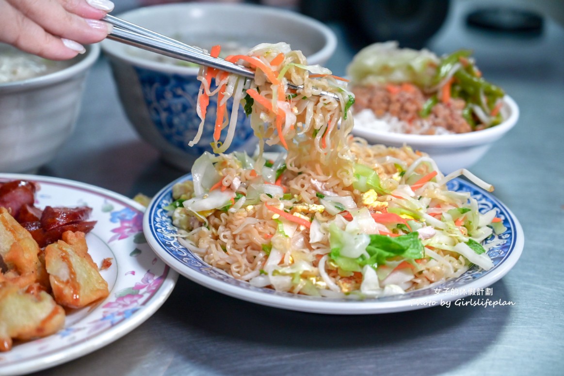 吉祥餐飲｜在地人也大推，辣肉燥飯炒泡麵必吃（菜單） @女子的休假計劃