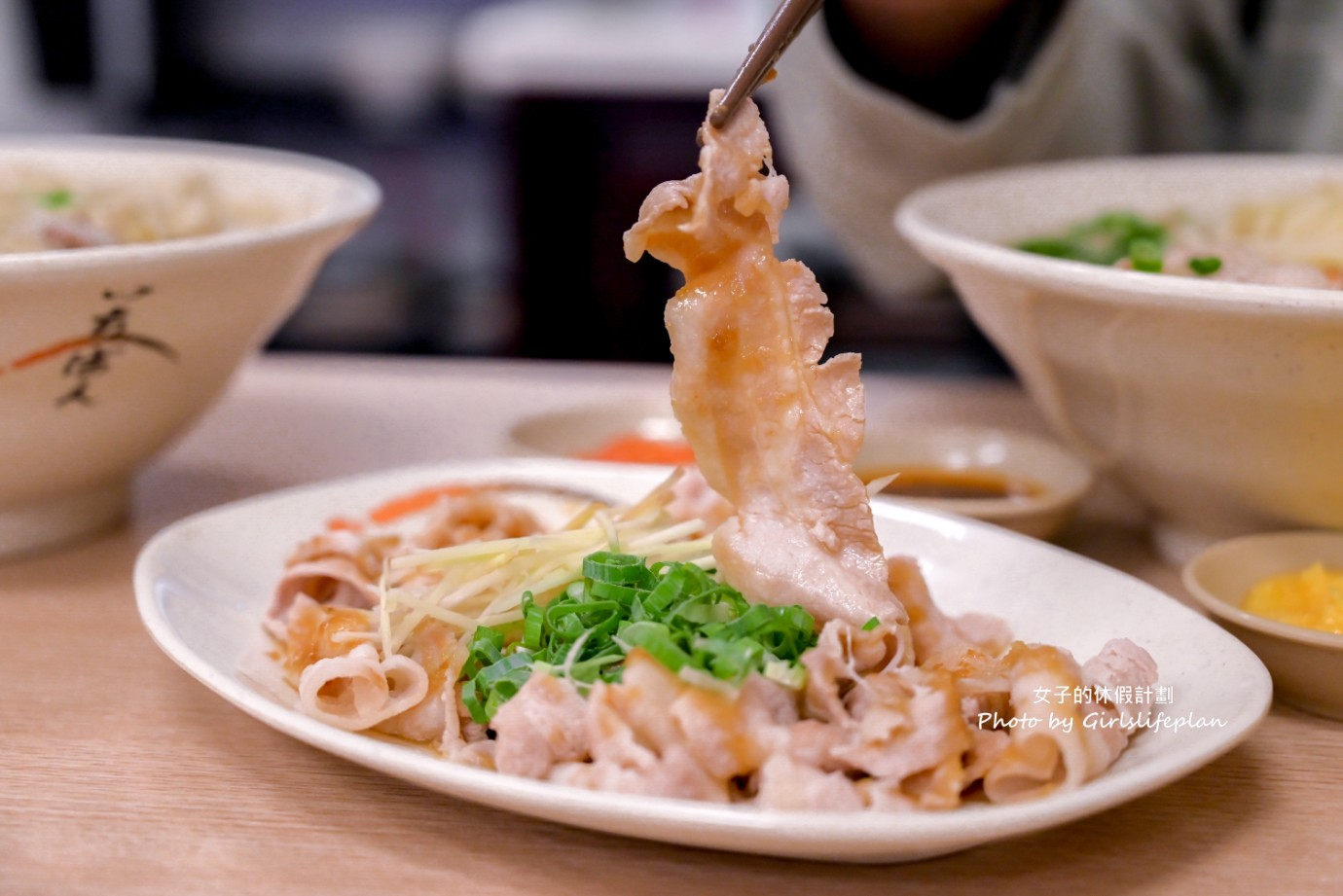 苑裡九妹牛肉麵館｜台北國際牛肉麵獲奬，打卡送100元蒜泥白肉(菜單) @女子的休假計劃