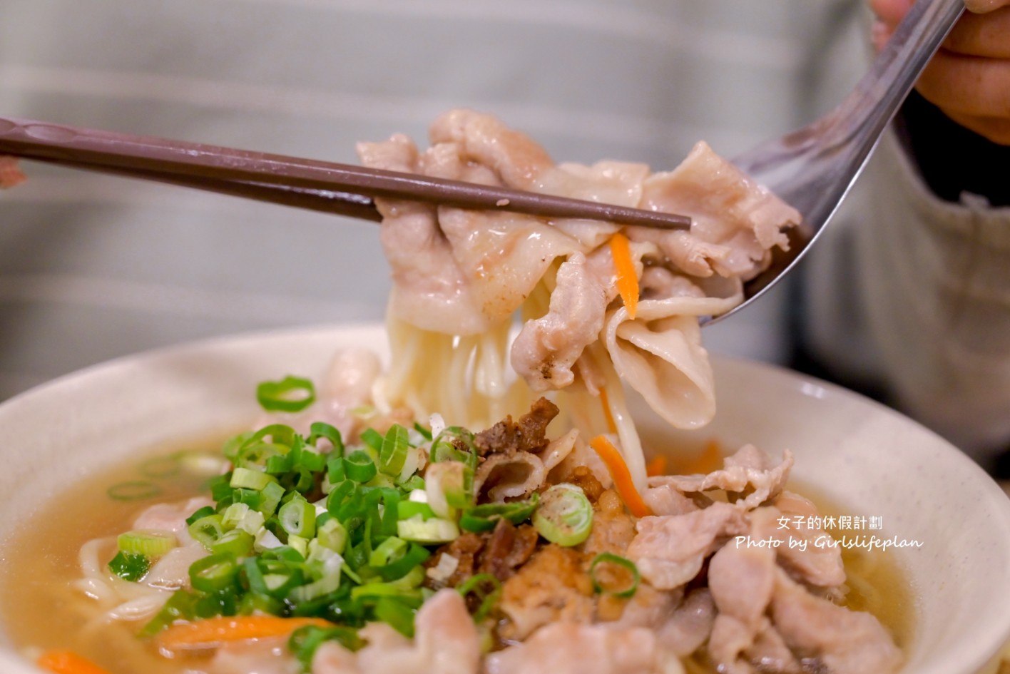 苑裡九妹牛肉麵館｜台北國際牛肉麵獲奬，打卡送100元蒜泥白肉(菜單) @女子的休假計劃