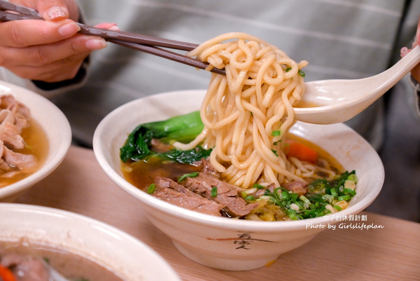 苑裡九妹牛肉麵館｜台北國際牛肉麵獲奬，打卡送100元蒜泥白肉(菜單) @女子的休假計劃