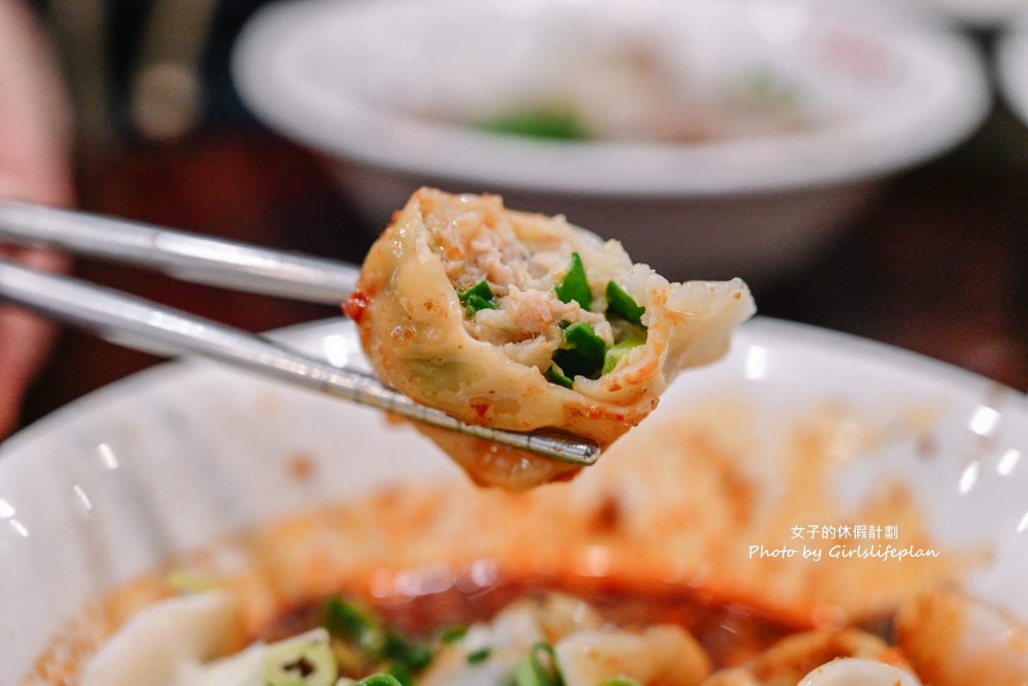 喙蘴號之茂春中藥行｜焱馬號超人氣排隊麵店還沒開店就在排隊(菜單) @女子的休假計劃