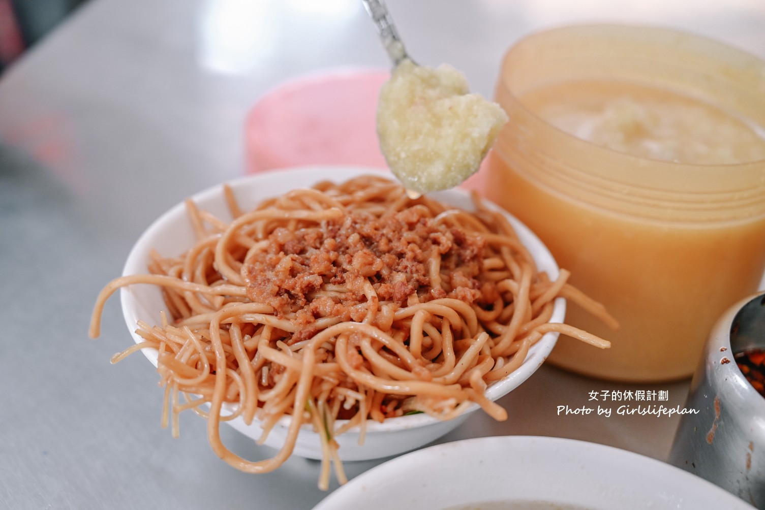 阿婆炒麵｜40年老店，在地人都點隱藏版配豬血湯(菜單) @女子的休假計劃