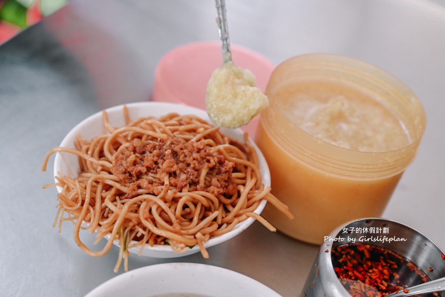 阿婆炒麵｜40年老店，在地人都點隱藏版配豬血湯(菜單) @女子的休假計劃