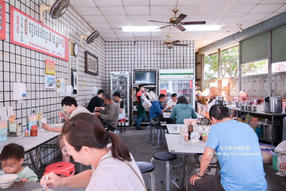 阿婆炒麵｜40年老店，在地人都點隱藏版配豬血湯(菜單) @女子的休假計劃