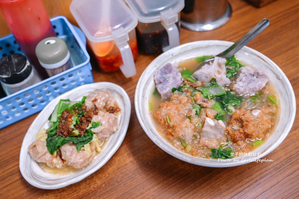 向上市場芋頭米粉｜無名麵店芋頭排骨酥麵最受歡迎(菜單) @女子的休假計劃
