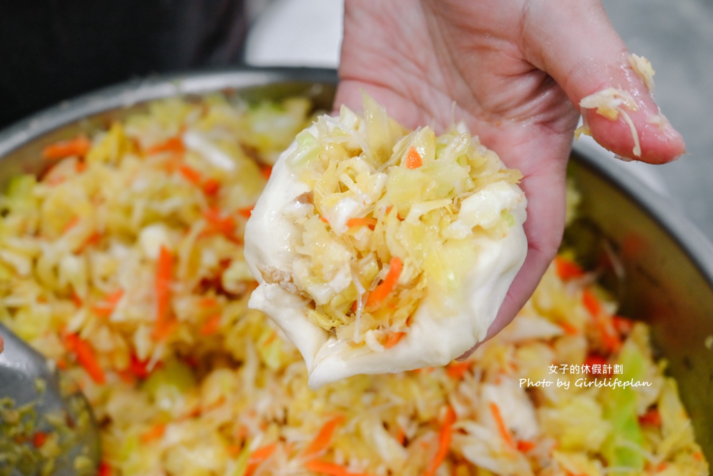 老上海包子蘆洲店｜買十送一傳統手工老麵包子(菜單) @女子的休假計劃