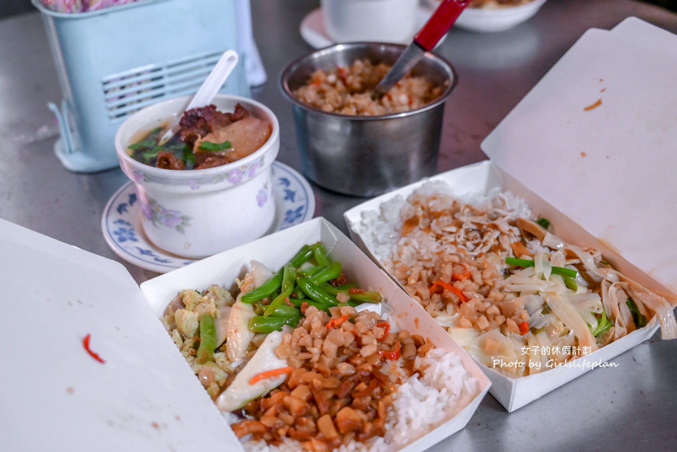曾記雞肉滷肉飯(曾記炊湯)｜一周只營業四天，55元便當最受歡迎 @女子的休假計劃