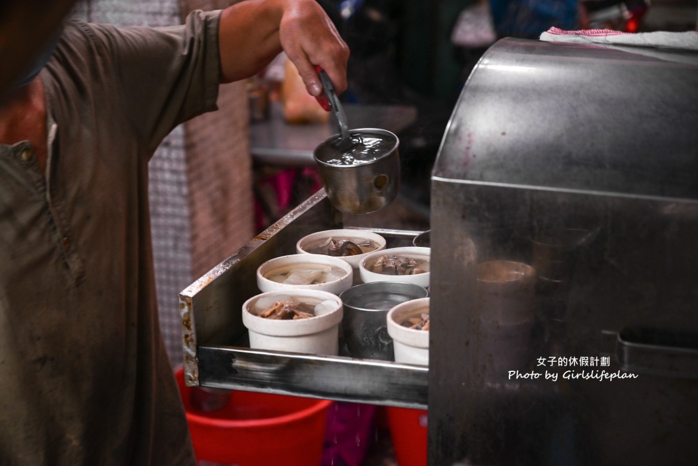 曾記雞肉滷肉飯(曾記炊湯)｜一周只營業四天，55元便當最受歡迎 @女子的休假計劃