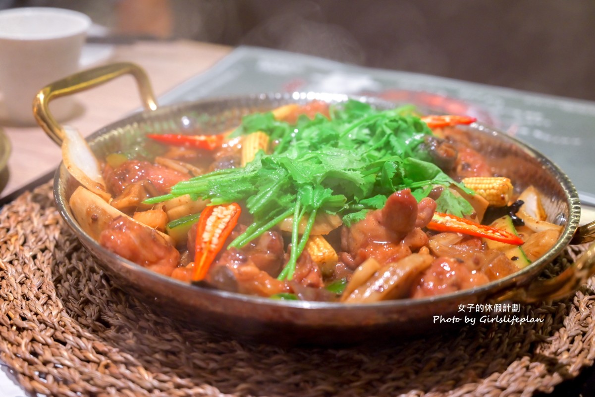 大四喜麻辣雞公煲｜辣不辣隨你，想吃一定要提前訂位(菜單) @女子的休假計劃