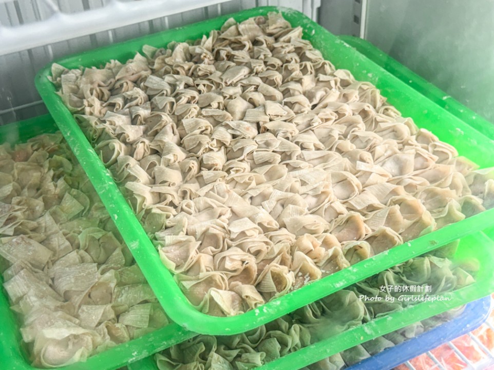成都抄手麵食(城中市場)｜在地超過30年，每日現包紅油炒手人氣必吃(菜單) @女子的休假計劃