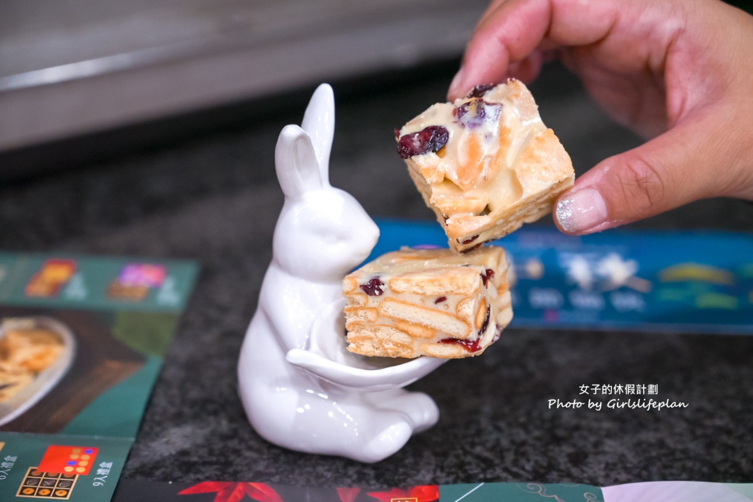 里洋烘焙(微風北車門市)｜在地20年人氣麵包店，蛋黃酥中秋禮盒推薦 @女子的休假計劃