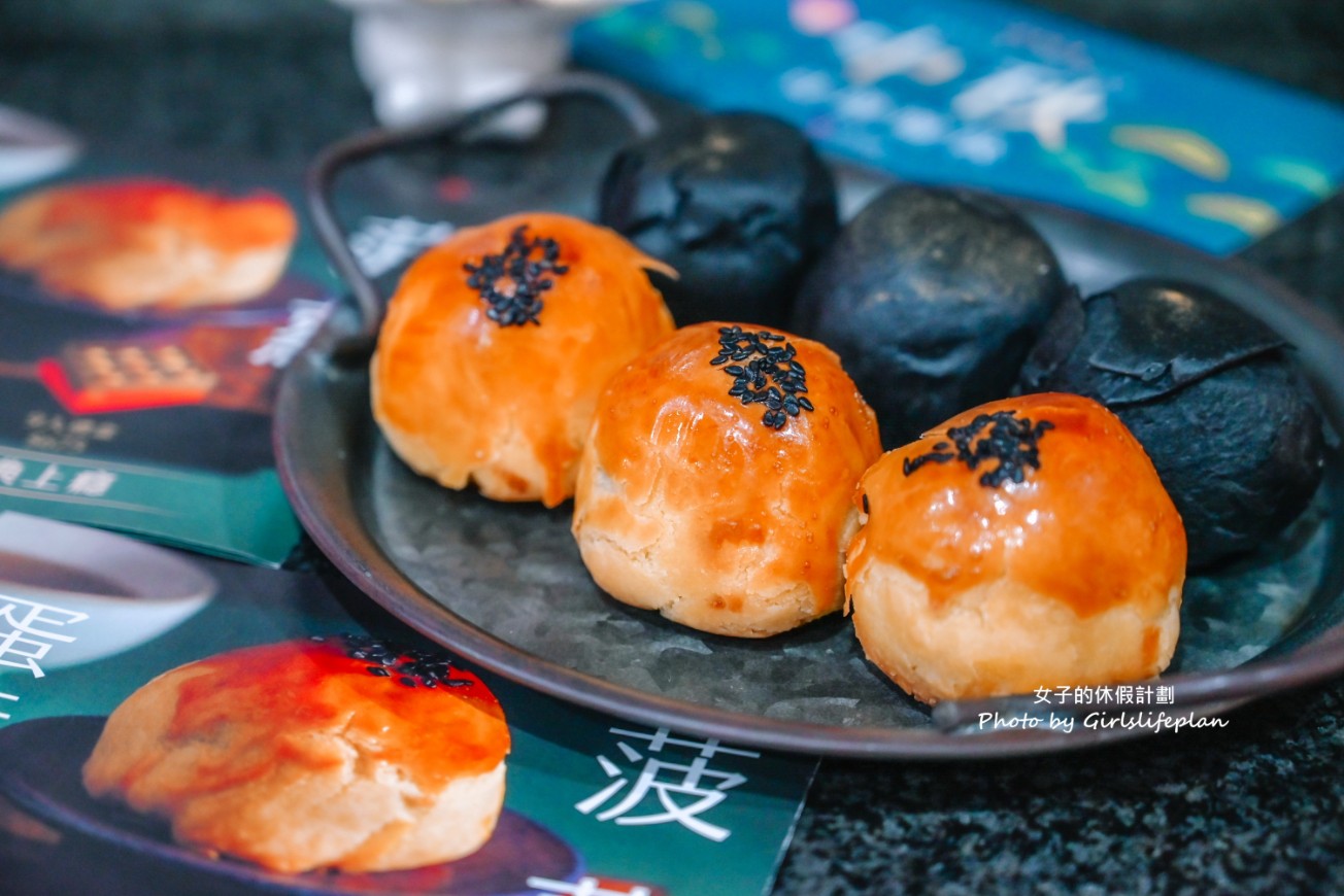 里洋烘焙(微風北車門市)｜在地20年人氣麵包店，蛋黃酥中秋禮盒推薦 @女子的休假計劃