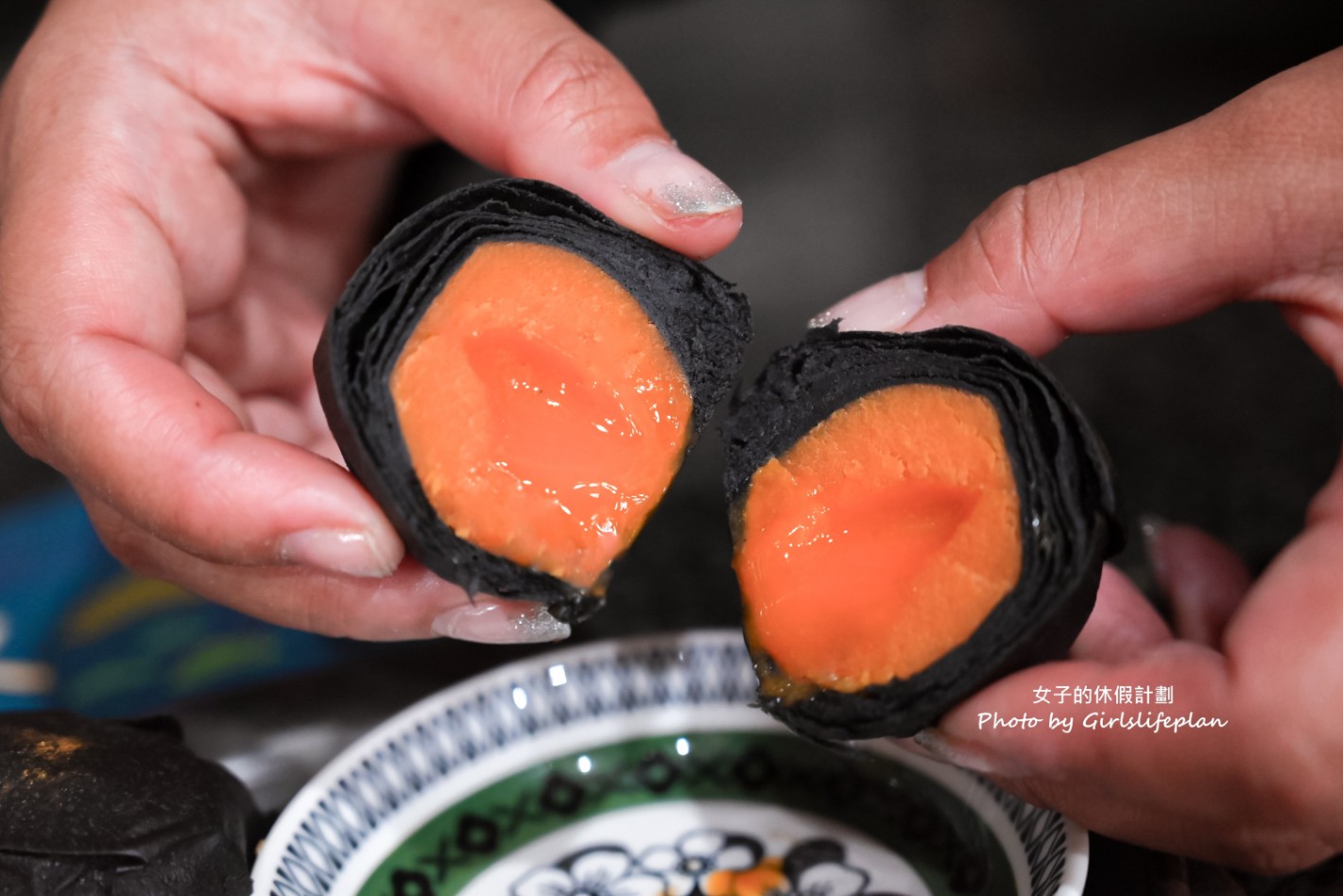 里洋烘焙(微風北車門市)｜在地20年人氣麵包店，蛋黃酥中秋禮盒推薦 @女子的休假計劃