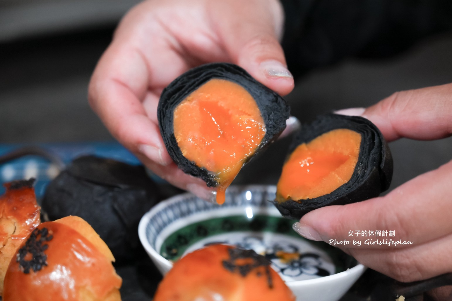 里洋烘焙(微風北車門市)｜在地20年人氣麵包店，蛋黃酥中秋禮盒推薦 @女子的休假計劃