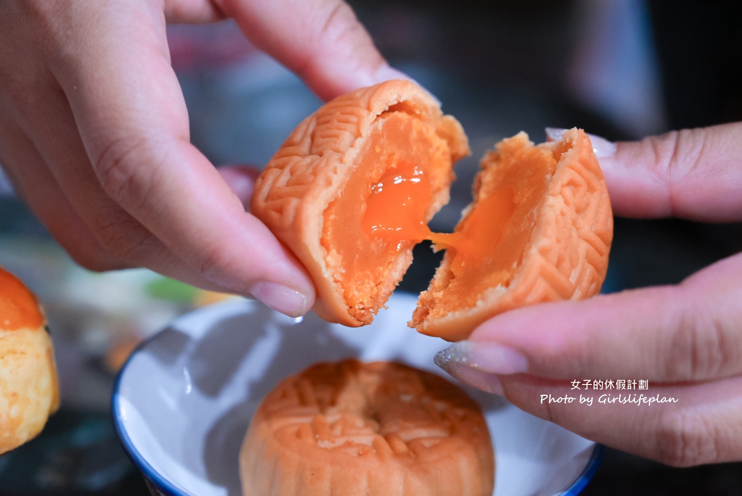 里洋烘焙(微風北車門市)｜在地20年人氣麵包店，蛋黃酥中秋禮盒推薦 @女子的休假計劃