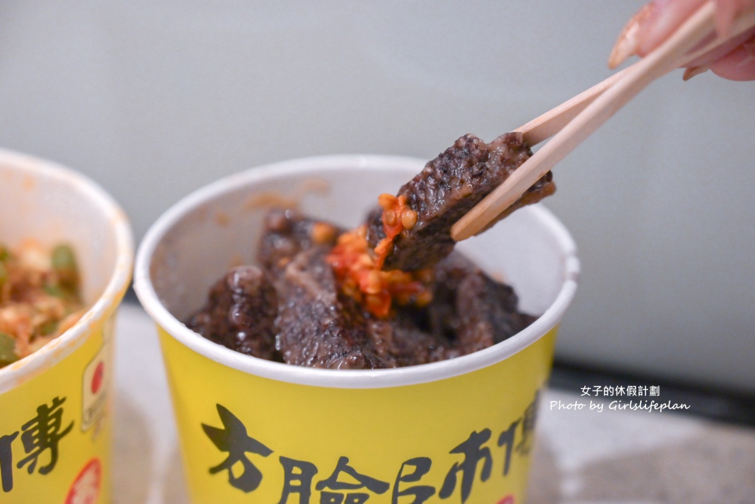 方臉師傅蒜香豆干｜一咬就大爆汁超好吃還可以免費加醬(外帶) @女子的休假計劃