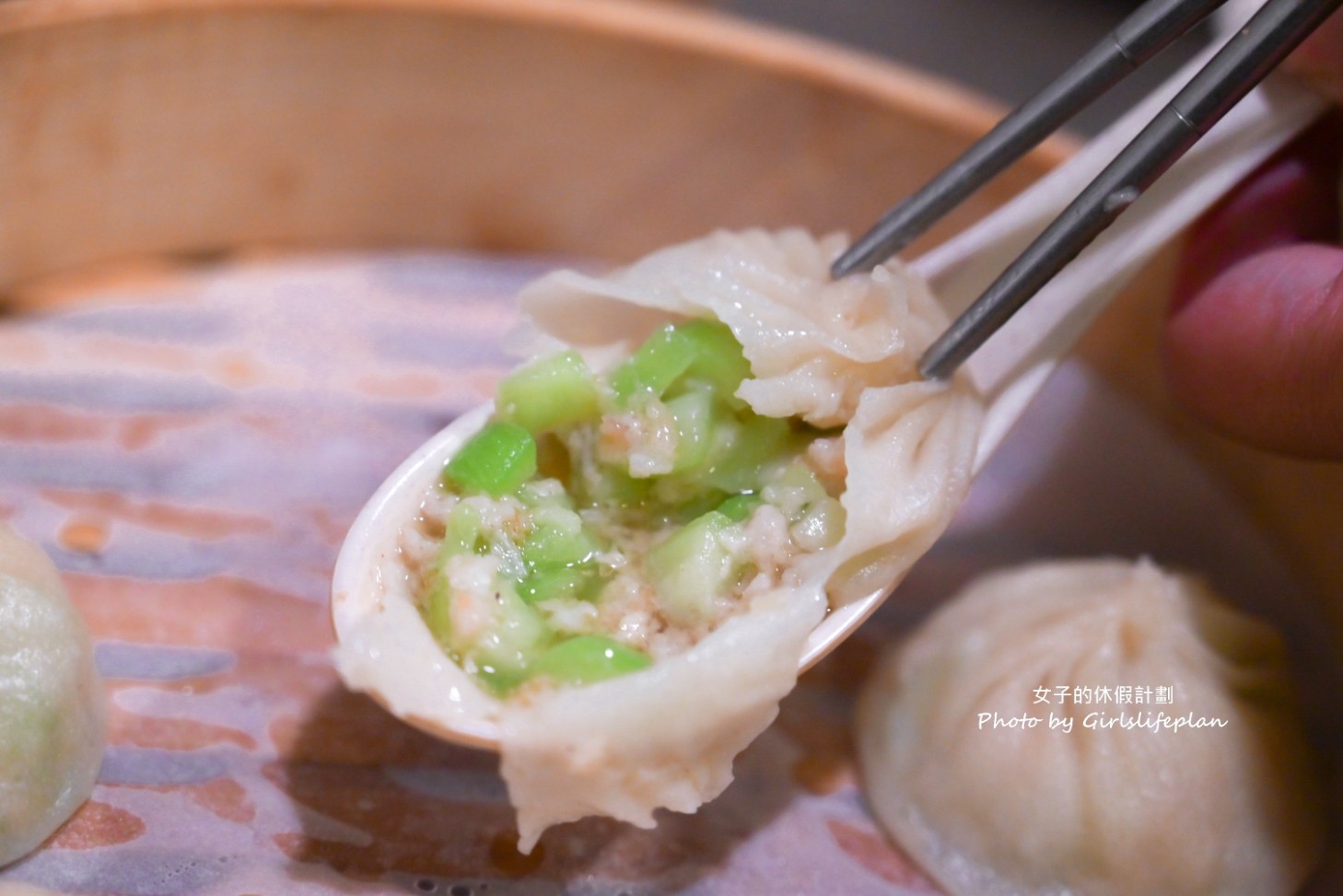 犂園湯包館｜號稱全台首創羅勒鮮蚵湯包口味(菜單) @女子的休假計劃
