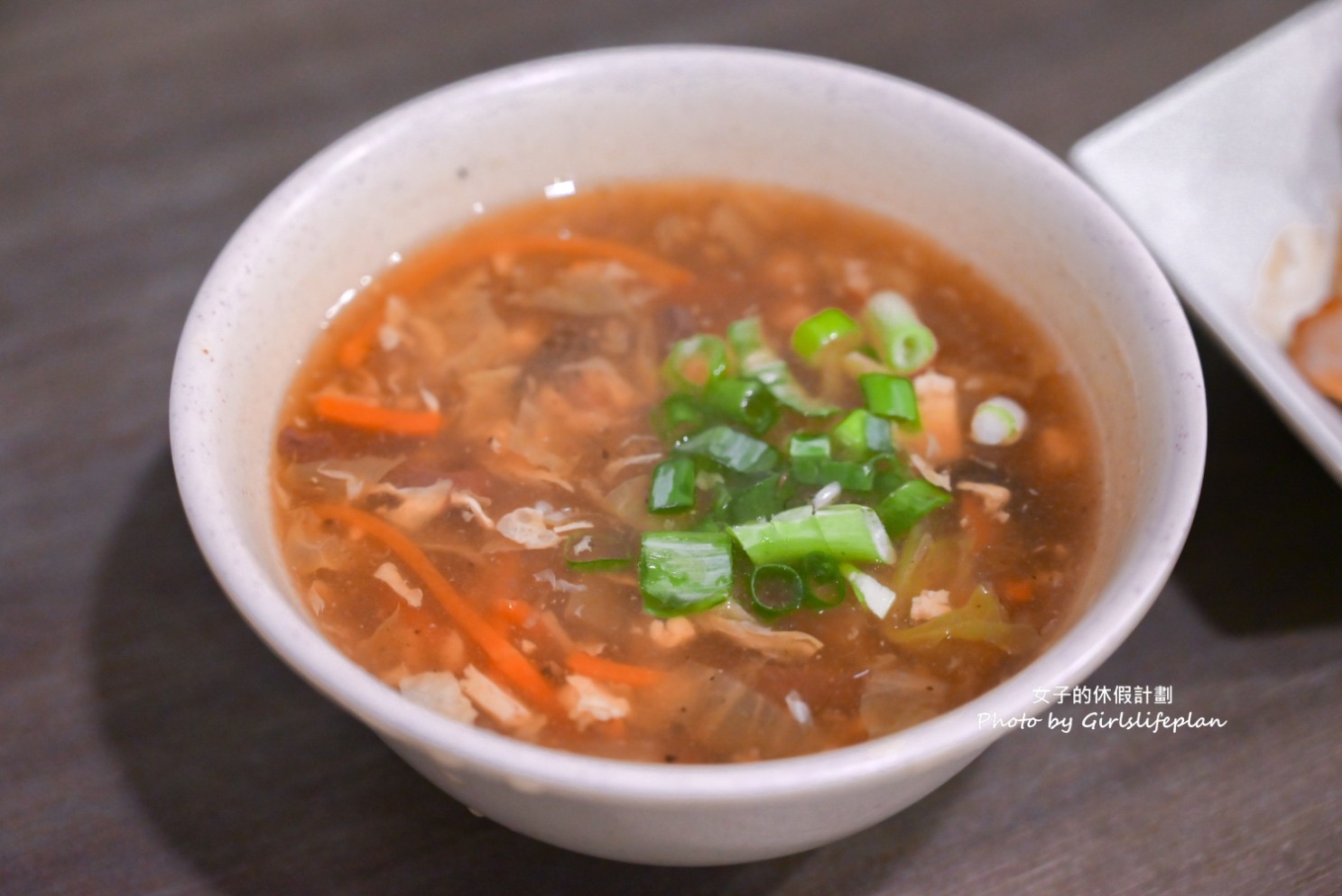 犂園湯包館｜號稱全台首創羅勒鮮蚵湯包口味(菜單) @女子的休假計劃
