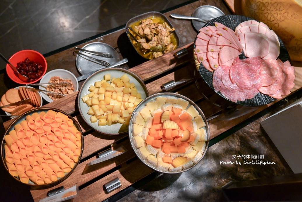 悅市集｜新板希爾頓吃到飽，法式風味饗宴美食節假日加碼威靈頓牛排(菜單) @女子的休假計劃