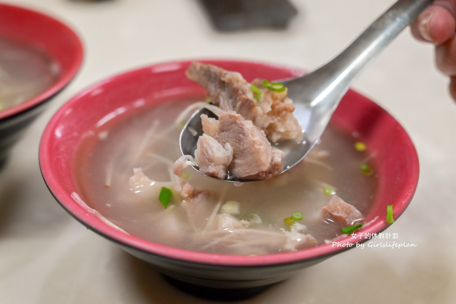 土城烏醋乾麵｜在地人標配烏醋乾麵配骨仔湯(菜單) @女子的休假計劃