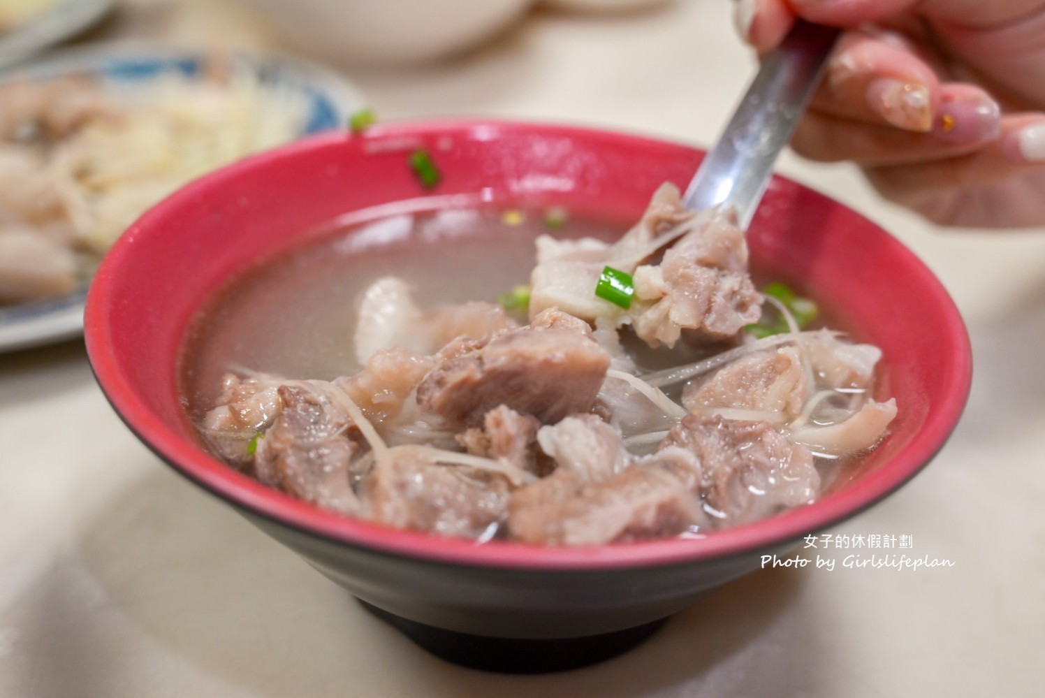 土城烏醋乾麵｜在地人標配烏醋乾麵配骨仔湯(菜單) @女子的休假計劃