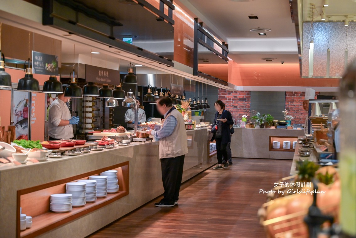 百宴自助餐廳｜五星級飯店吃到飽，平日午晚餐一人不到800元(菜單價位) @女子的休假計劃