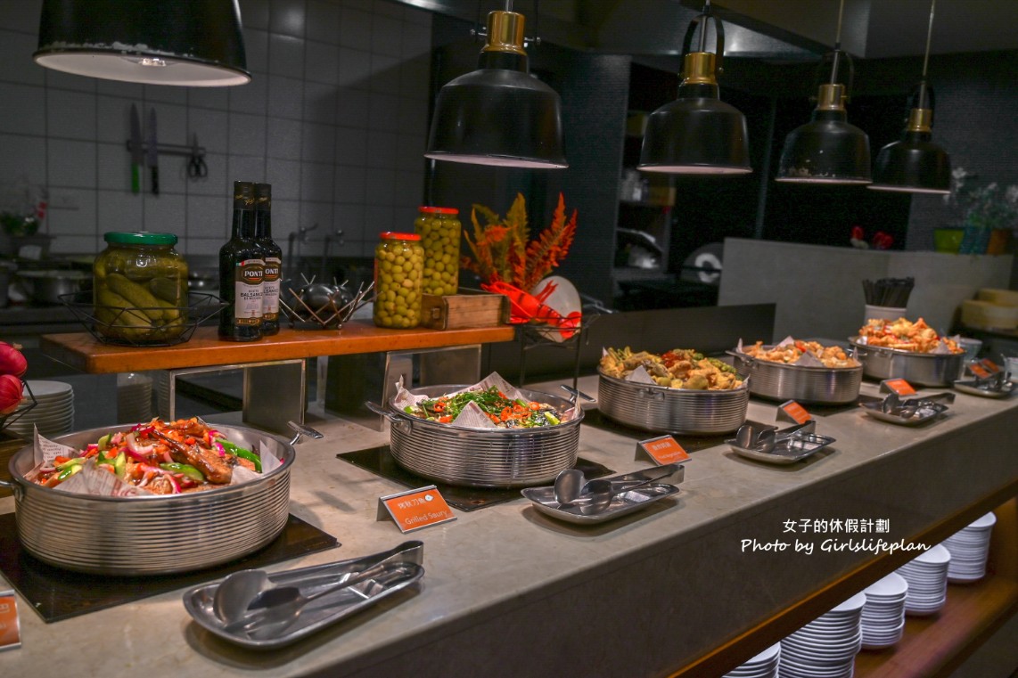 百宴自助餐廳｜五星級飯店吃到飽，平日午晚餐一人不到800元(菜單價位) @女子的休假計劃