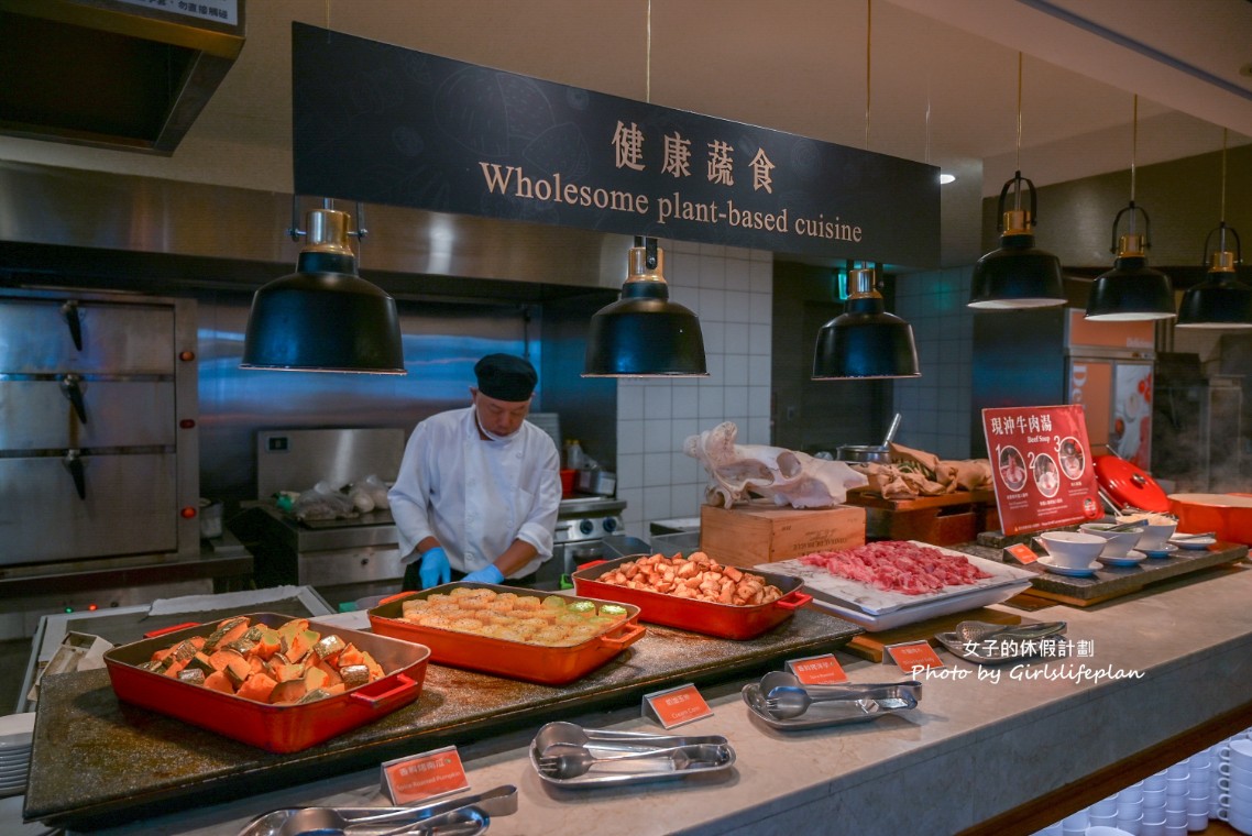 百宴自助餐廳｜五星級飯店吃到飽，平日午晚餐一人不到800元(菜單價位) @女子的休假計劃