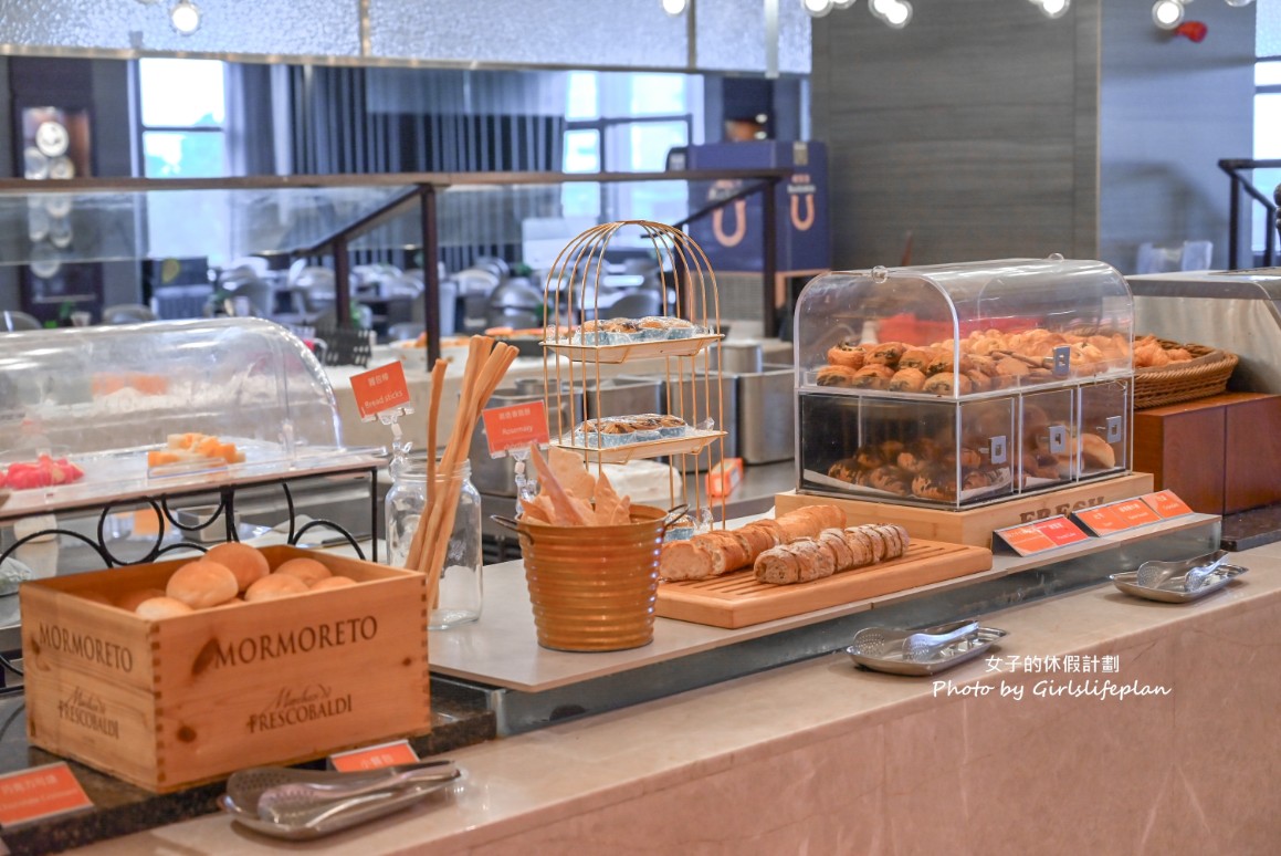 百宴自助餐廳｜五星級飯店吃到飽，平日午晚餐一人不到800元(菜單價位) @女子的休假計劃