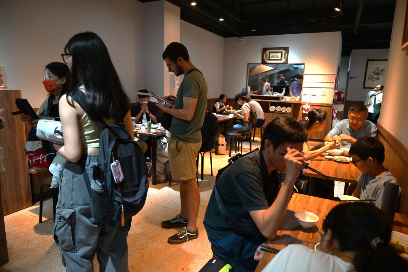 川畝園麵食館｜台北美食米其林必比登推薦，搬家後生意更好(菜單) @女子的休假計劃